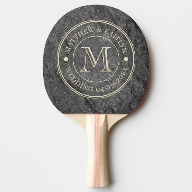 Raquette De Ping Pong Granit Foncé Moderne Monogramme de Mariage en Pier (Devant)