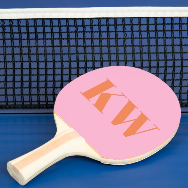 Raquette De Ping Pong Initiales du Monogramme rose moderne personnalisée (Insitu)