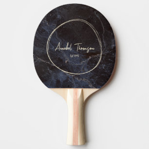 Raquette De Ping Pong Nom de Pierre Noire Modeste dans un Cercle Dessiné