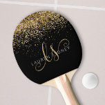 Raquette De Ping Pong Nom du monogramme de la Parties scintillant d'or<br><div class="desc">Glam Gold Parties scintillant Élégante Monogram Ping Paddle. Personnalisez facilement cette pagaie de ping-pong chic et branchée,  élégante parties scintillant dorée sur un arrière - plan noir. Le design comprend votre monogramme manuscrit avec de jolis tourbillons et votre nom.</div>