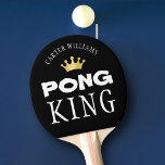 Raquette De Ping Pong ROI DU PING PONG Personnalisé Noir Modifiable<br><div class="desc">Couronnez le maître de ping pong avec une raquette PONG KING personnalisée avec votre choix de couleur de fond. CHANGEMENT DE COULEUR :  Changez le fond dans ÉDITER. ASSISTANCE :  Contactez le concepteur via Zazzle Chat ou makeitaboutyoustore@gmail.com si vous souhaitez que ce design soit modifié.</div>