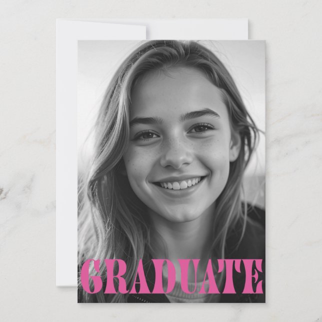 Raspberry Pink Modern Graduation Announcement Card (Devant)