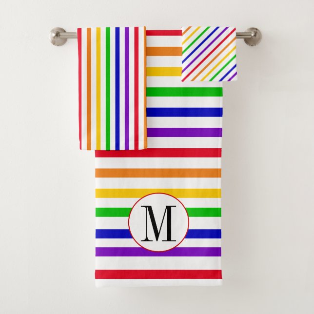 Rayures arc-en-ciel colorées et monogramme (En situation)