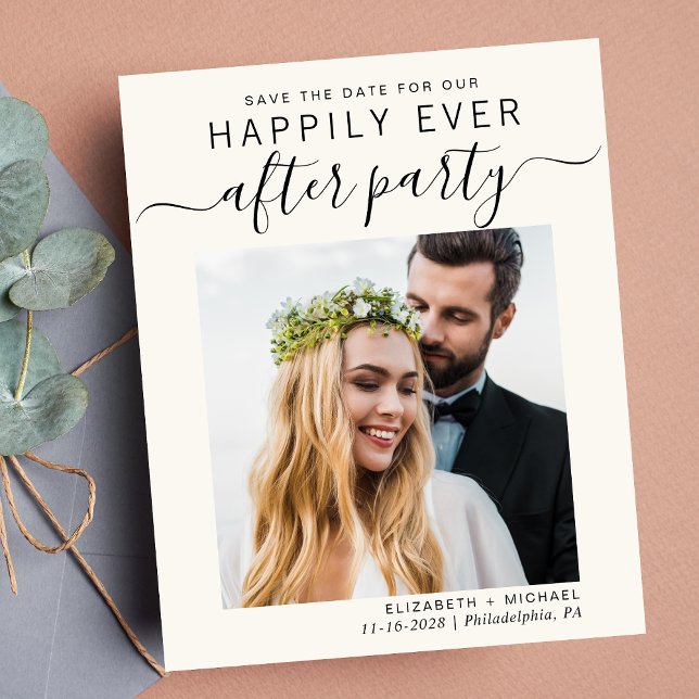 Réception de mariage de crème photo budget Enregis (A stylish save the date announcement for a reception to celebrate your elopement or private wedding)