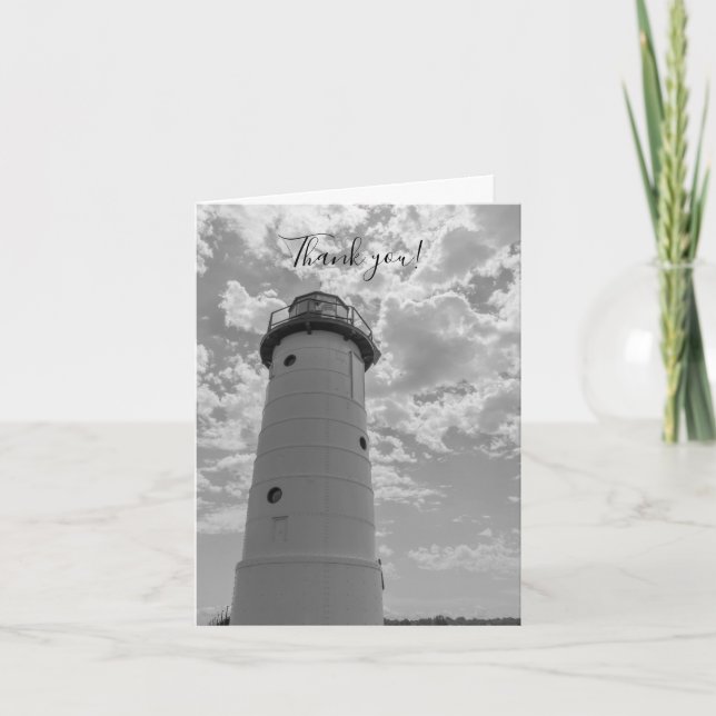Recherche sur le Merci en nuances de gris du phare (Devant)