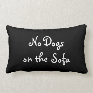 Rectangle Aucuns chiens sur le coussin de sofa