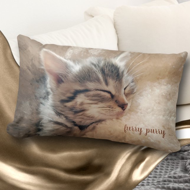 Rectangle Coussin d'art raffiné Furry Purry Kitty (Personalized pillow featuring a painted cute kitty sleeping on fluffy background)