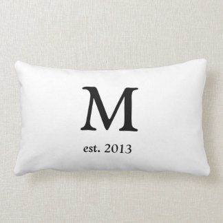 Rectangle Coussin décoré d'un monogramme