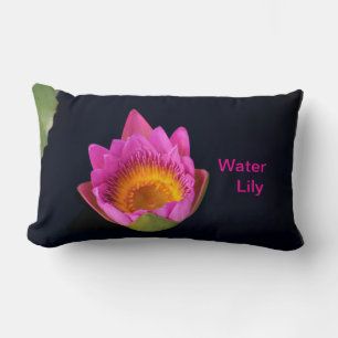 Rectangle Coussin Lily d'eau en rose chaud et noir