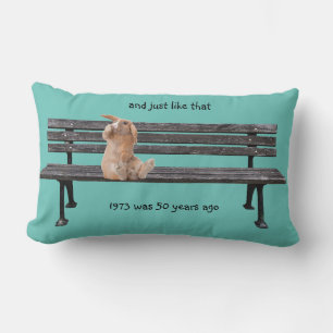 Rectangle Et comme ce lapin sur un Coussin de banc