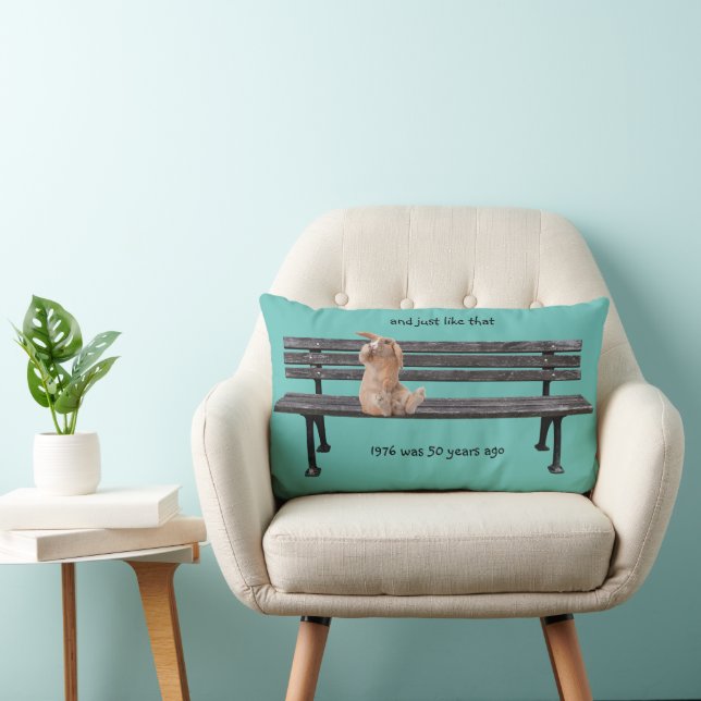 Rectangle Et juste comme ce lapin sur un banc Coussin (Chaise)
