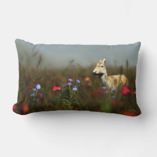 Rectangle Roe dans un Coussin de prairie