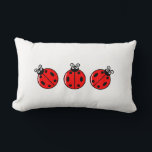Rectangle Trois petits Ladybugs - Lumbar Coussin 13" x 21"<br><div class="desc">Trois petits Ladybugs - Lumbar Coussin blanc 13" x 21"</div>