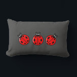 Rectangle Trois petits Ladybugs - Lumbar Coussin 13" x 21"<br><div class="desc">Trois petits Ladybugs - Lumbar Coussin gris foncé 13" x 21"</div>
