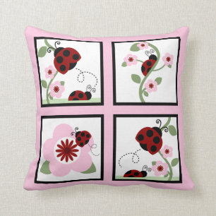 Red Ladybugs and Flowers Coussin personnalisé