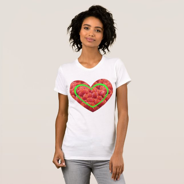 Red Tulips Field Heart Border App. T-shirt (Devant entier)