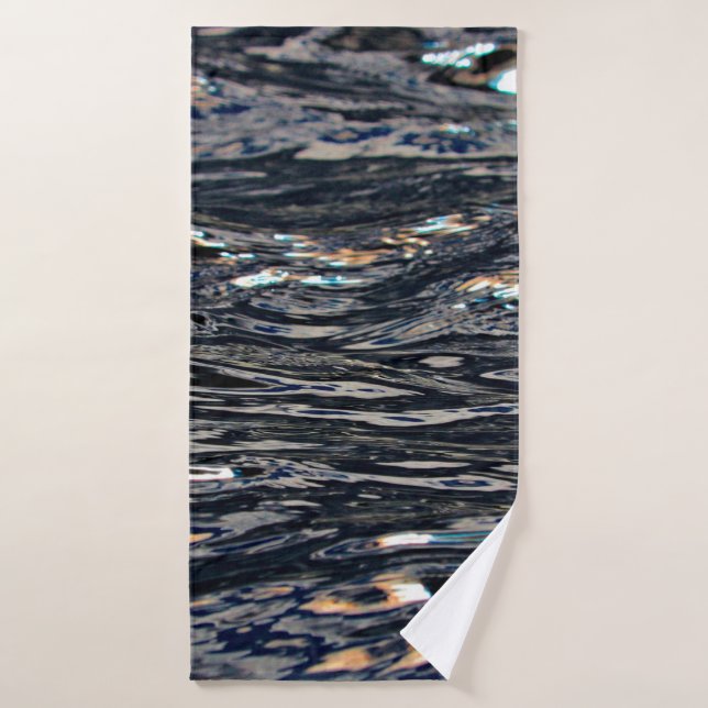Réflexion des vagues d'eau du lac (Serviette de bain)