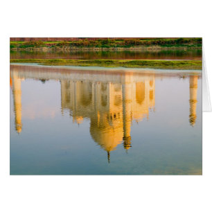 Réflexion du temple mondialement célèbre Taj Mahal