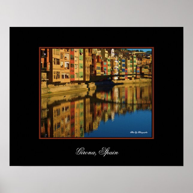 Réflexions colorées en Gérone, Espagne Poster (Devant)