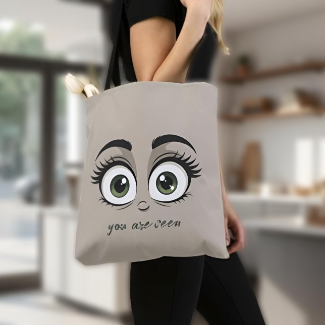Regard Empowering | Vous Êtes Vu Sac (Lifestyle Shot)