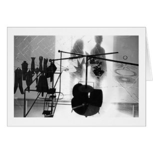 Regard par le grand verre - fragment de Duchamp