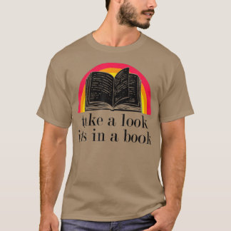 Regardez, c'est dans un livre amusant T-Shirt Cop 