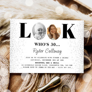 Regardez qui est anniversaire Invitation photo