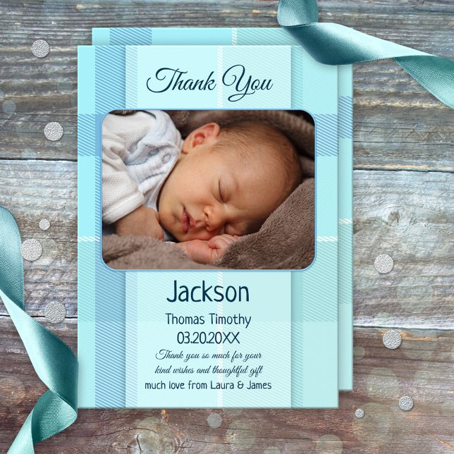 Remerciements Blue Pastel Plaid Baby Photo Carte de remerciement (Gender neutral baby Thank You card with a photo of your own baby on a pastel blue turquoise plaid)