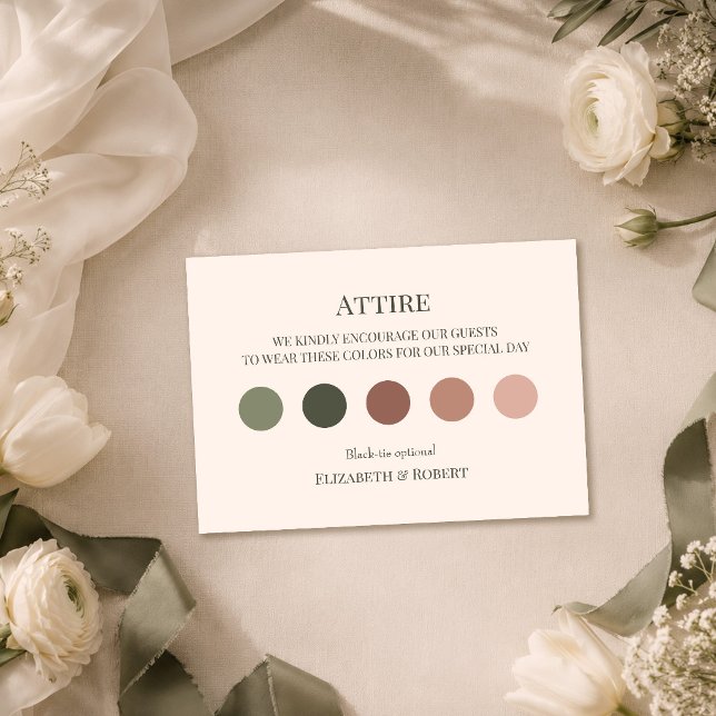 Remerciements Carte de code vestimentaire de mariage vert olive  (Dark Olive Wedding Attire Guest Dress Code Card on a wedding table with white flowers)