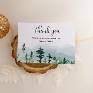 Remerciements de mariage en plein air dans la forê