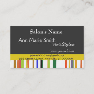 Rendez-vous heureux et mignon de coiffeur de salon