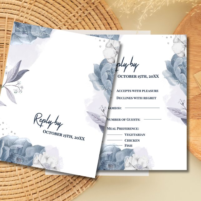 Réponse de mariage floral romantique bleu poussiér (Dusty Blue Romantic Floral RSVP Card | Elegant Wedding Response Card)