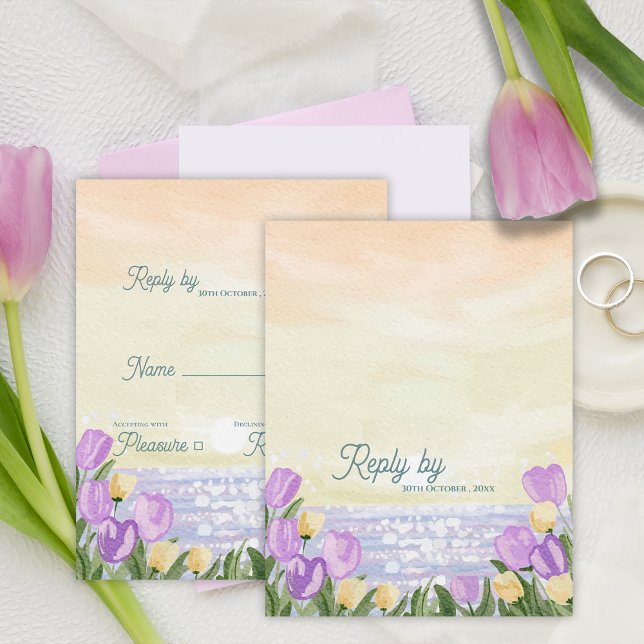 Réponse de mariage Florales Violettes Coucher de s (Romantic Beach Sunset Purple Florals Wedding Reply RSVP Card)