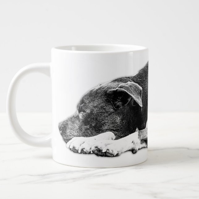 Repose du mélange Pitbull noir et blanc Mug (Gauche)