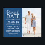 Réserver la Date du Mariage | Cartes Avec Photo<br><div class="desc">Ces photo simple et moderne sauvez les cartes de date Annoncez votre date de mariage dans le style avec des détails doux accents y compris cardiaques, bordure festonnée, et un subtil motif en pointillé sur la face arrière de la carte. Personnalisez le texte personnalisé avec détails de mariage et une...</div>