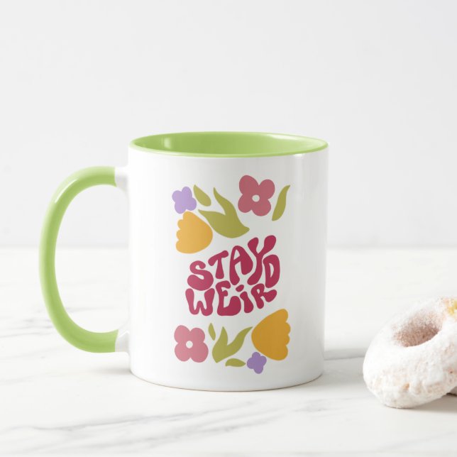 Restez Étrange Mug Floral (Avec donut)
