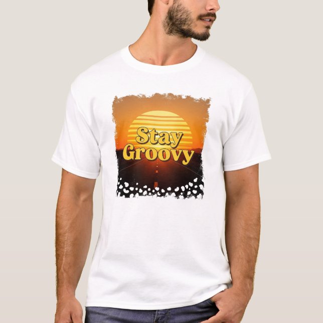 Restez Groovy – T-Shirt de Typographie Rétro Couch (Devant)