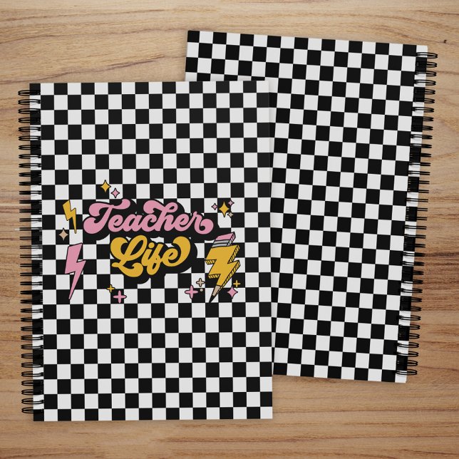 Retro À damiers Black and White Teacher Life (Créateur téléchargé)
