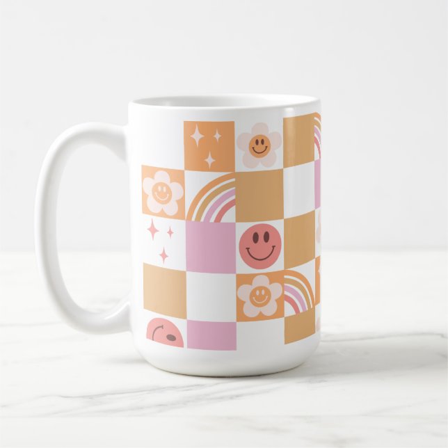 Retro Checkerboard Smile Face 60s Motif Mug (Gauche)