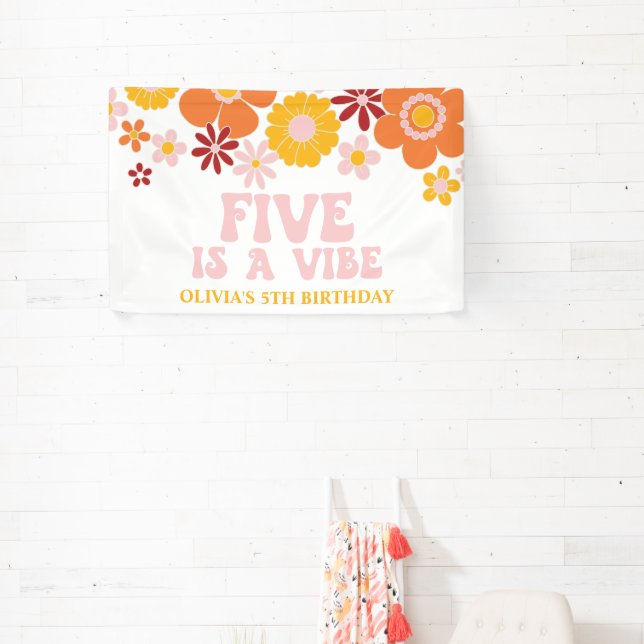 Retro Floral Five est une bannière d'anniversaire  (Insitu)