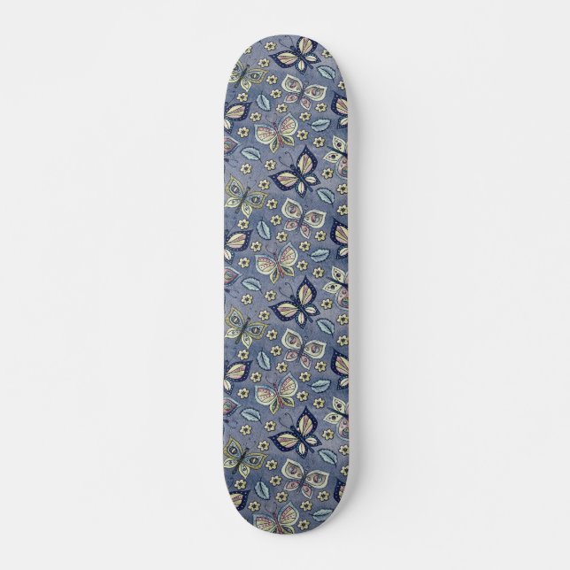 Retro Girly Blue Butterfly Motif skateboard (Devant)