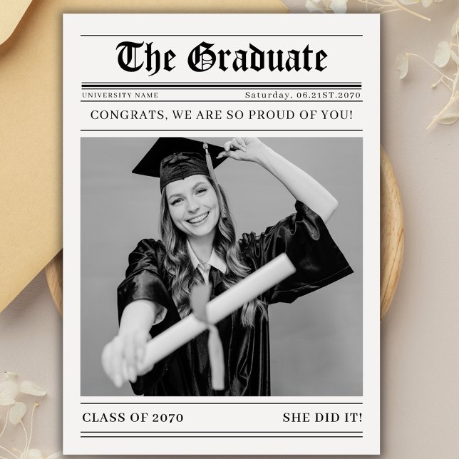 Retro Newspaper 2026 Graduation Photo Announcement (Créateur téléchargé)
