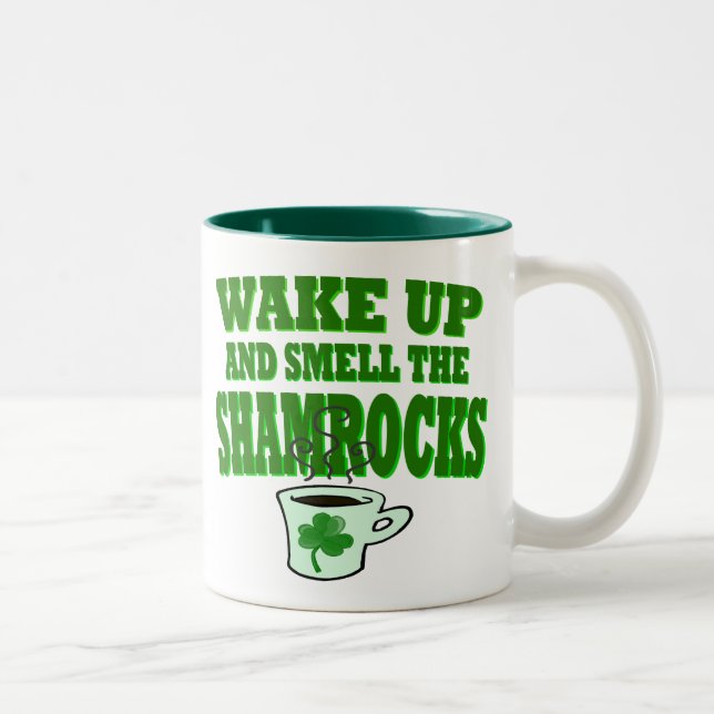 Réveillez-Vous Et Sentez La Mug Shamrock (Droit)