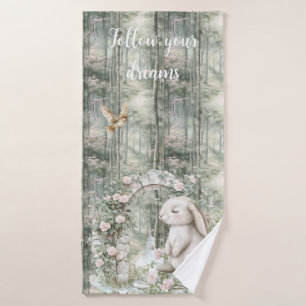 Rêves de lapin de jardin rose enchanté