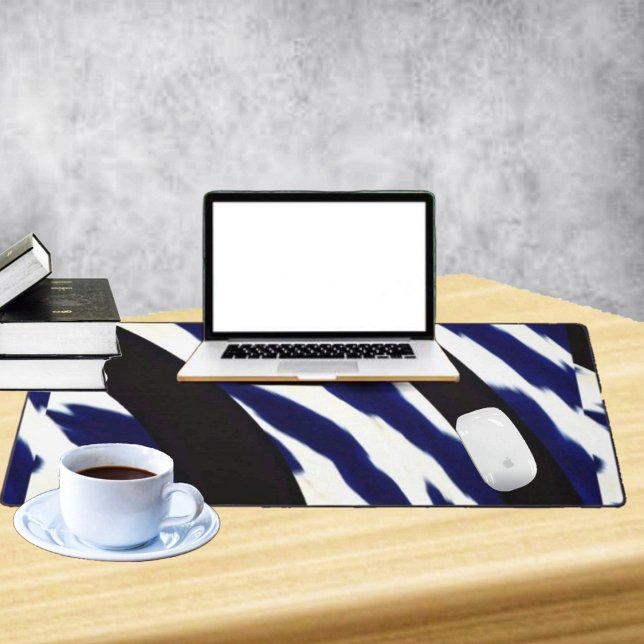 Rêves tribaux (This Tribal Dreds Desk Mat is certainly eye-catching!)