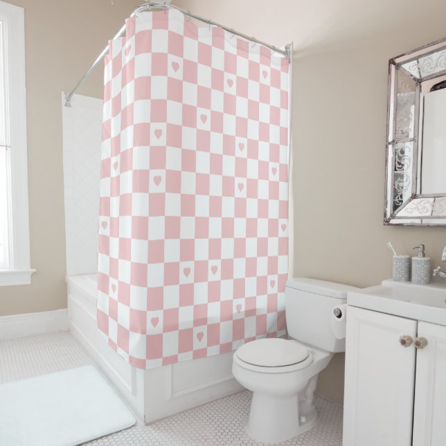 Rideau de douche à motif carreaux rose (En situation)