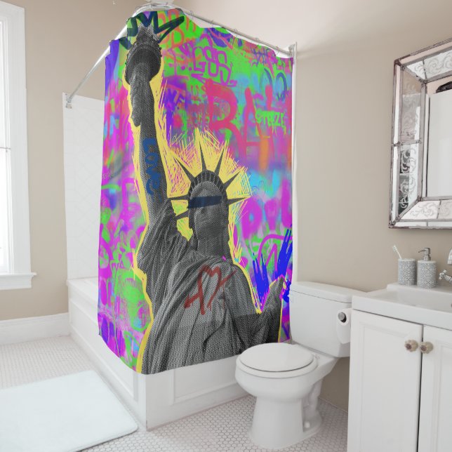 Rideau de douche graffiti Neon Liberty (En situation)