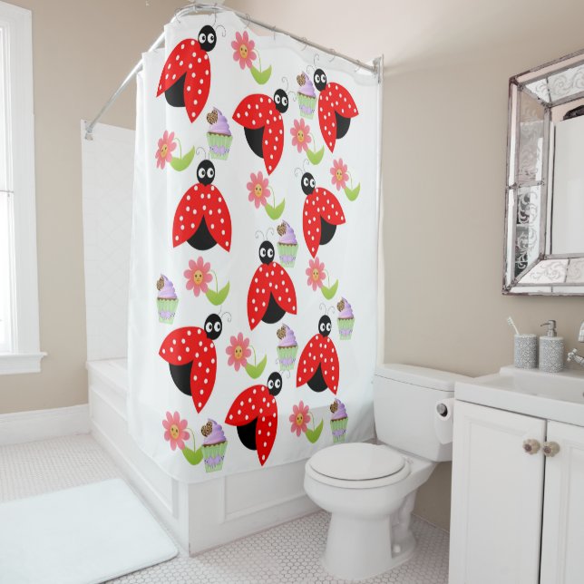 Rideau de douche Ladybug floral Cupcake (En situation)