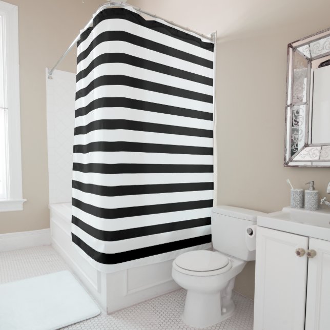 Rideau de douche rayé noir et blanc (En situation)