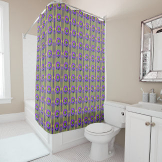 Rideau de douche vert mousse avec fleurs violettes